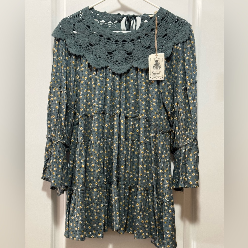 Easel Olive Green and White Floral Dress. Medium NWT